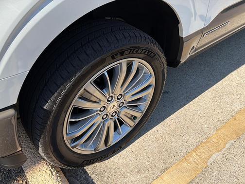 Star White Metallic Tri-Coat 2025 Ford F-150 King Ranch