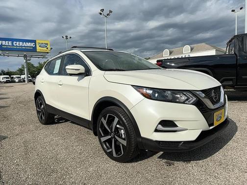 2022 Nissan Rogue Sport SL