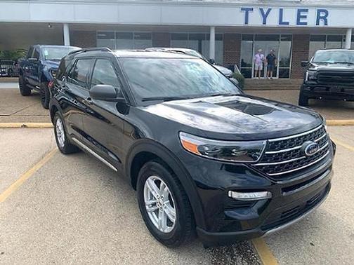 Agate Black Metallic 2022 Ford Explorer XLT