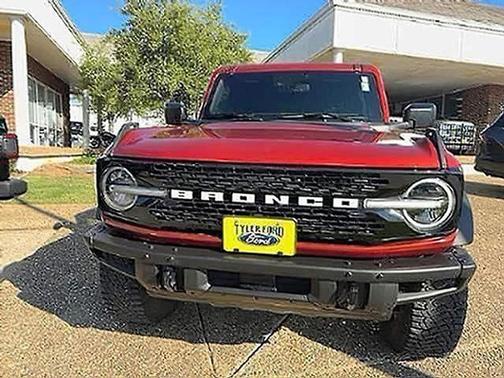 Hot Pepper Red Metallic Tinted Clearcoat 2023 Ford Bronco Wildtrak