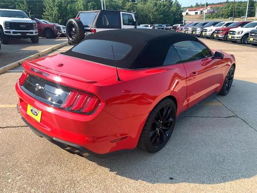 2022 Ford Mustang EcoBoost Premium