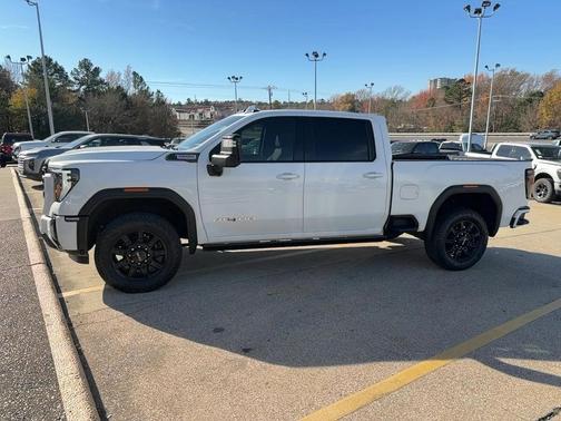 2024 GMC Sierra 2500 AT4