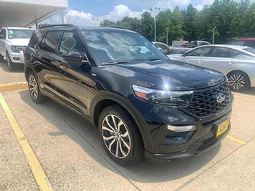 Agate Black Metallic 2024 Ford Explorer ST-Line