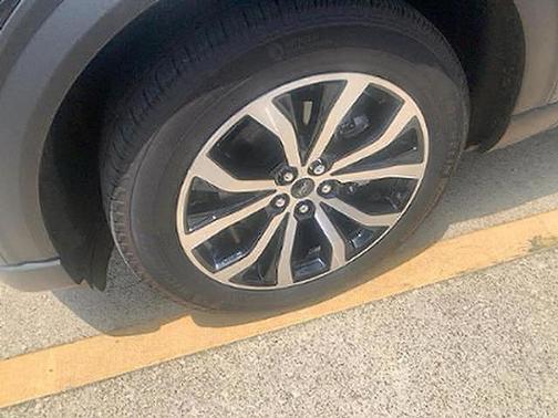 Agate Black Metallic 2024 Ford Explorer ST-Line
