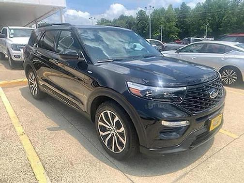 Agate Black Metallic 2024 Ford Explorer ST-Line
