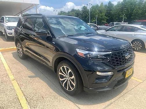 Agate Black Metallic 2024 Ford Explorer ST-Line