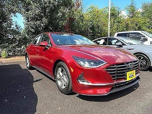 Ultimate Red 2023 Hyundai SONATA SE
