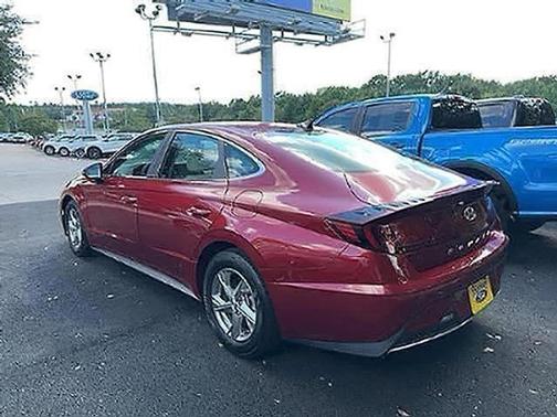 Ultimate Red 2023 Hyundai SONATA SE