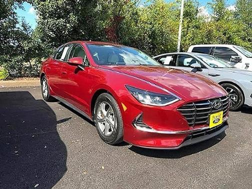 Ultimate Red 2023 Hyundai SONATA SE