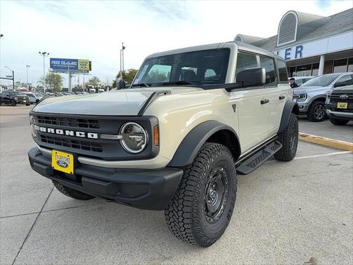 2025 Ford Bronco Base