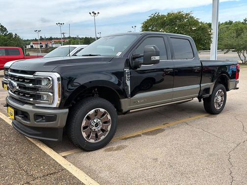 Agate Black Metallic 2026 Ford F-250 King Ranch
