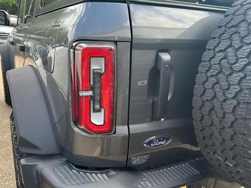Carbonized Gray Metallic 2025 Ford Bronco Badlands
