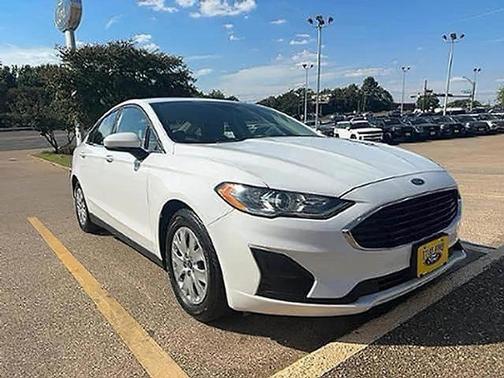 Oxford White 2020 Ford Fusion S