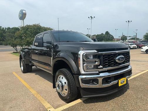 2025 Ford F-450 Lariat