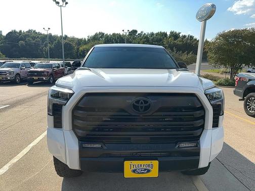 2024 Toyota Tundra Hybrid 