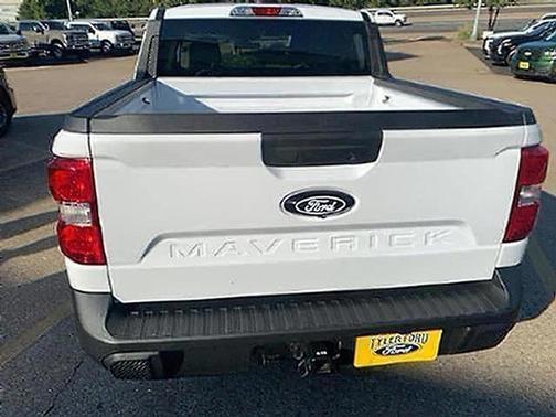 Oxford White 2025 Ford Maverick XLT