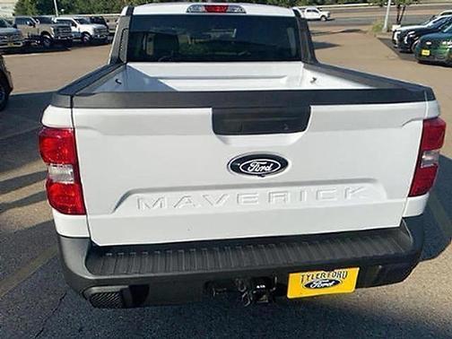 Oxford White 2025 Ford Maverick XLT