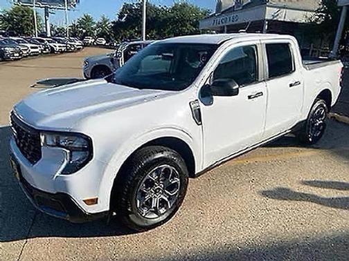 Oxford White 2025 Ford Maverick XLT