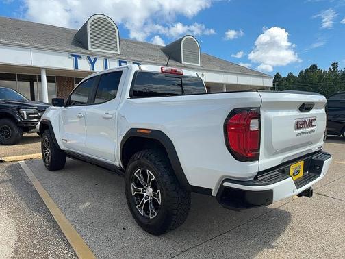 2024 GMC Canyon AT4