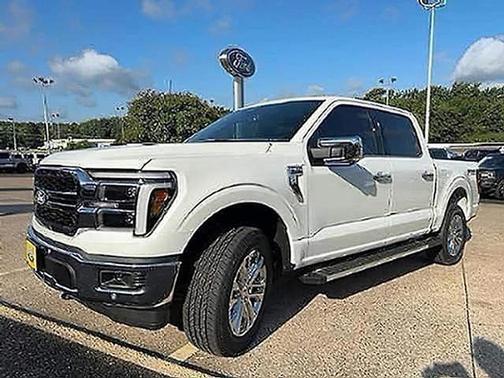 Star White Metallic Tri-Coat 2025 Ford F-150 Lariat