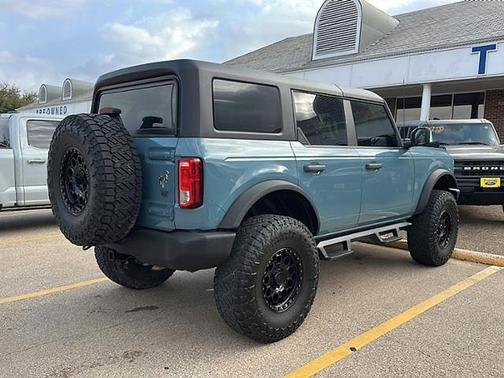 2022 Ford Bronco Base