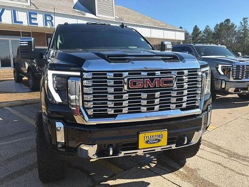 2024 GMC Sierra 2500 Denali