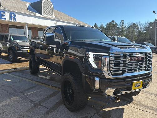 2024 GMC Sierra 2500 Denali