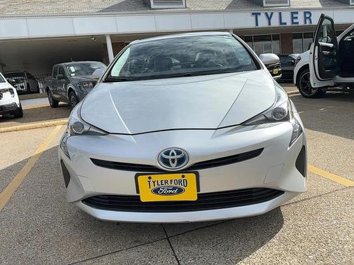 2016 Toyota Prius Two