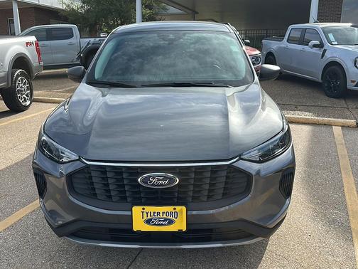 Carbonized Gray Metallic 2024 Ford Escape Active