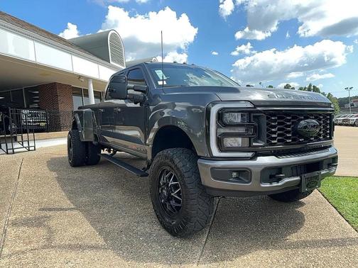 2025 Ford F-350 Lariat