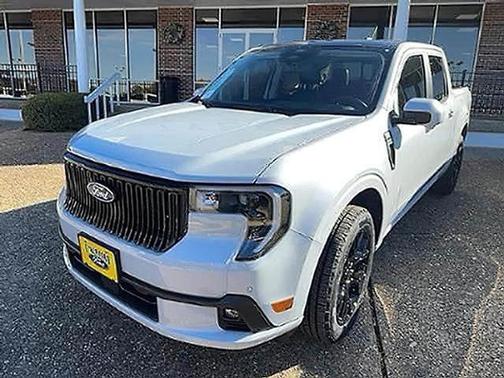 Space White Metallic 2026 Ford Maverick Lobo
