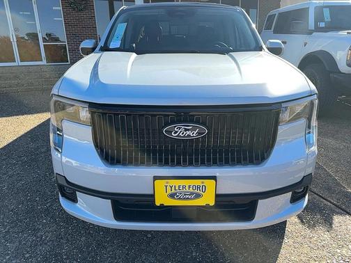 2026 Ford Maverick Lobo