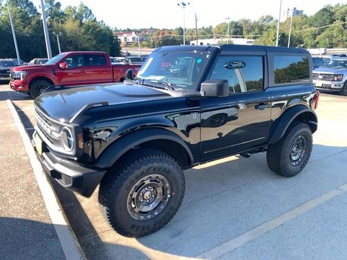 2025 Ford Bronco Base