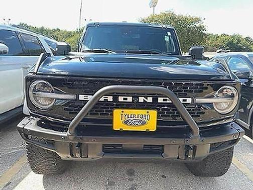 Shadow Black 2023 Ford Bronco Wildtrak