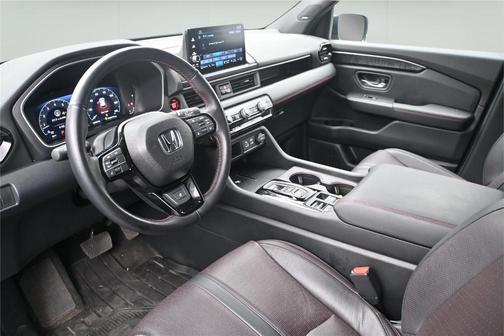 Sonic Gray Pearl 2025 Honda Pilot Black Edition