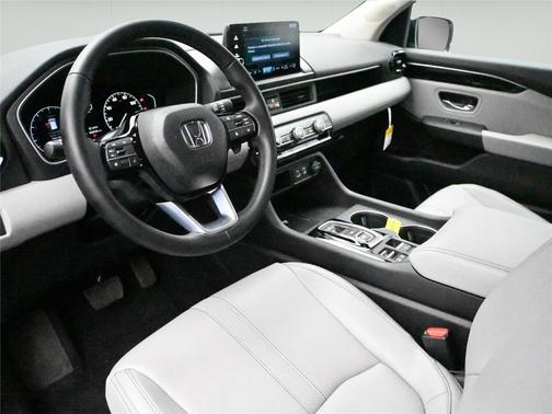 Lunar Silver Metallic 2025 Honda Pilot EX-L