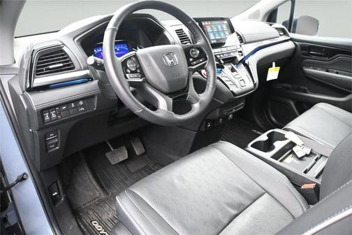 Sonic Gray Pearl 2024 Honda Odyssey Elite