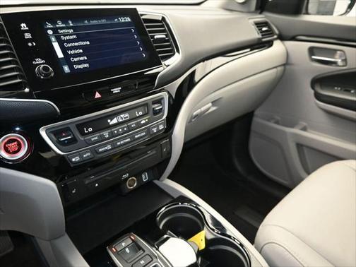 2022 Honda Pilot Touring 7-Passenger