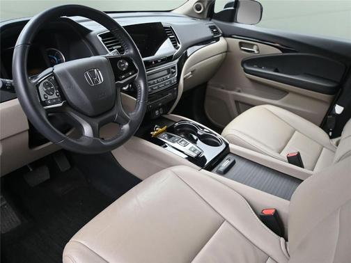 2022 Honda Pilot Touring 7-Passenger