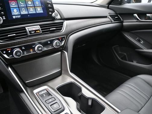 2022 Honda Accord Hybrid Touring