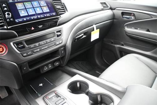 Crystal Black Pearl 2026 Honda Ridgeline RTL