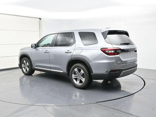 2023 Honda Pilot EX-L 8-Passenger