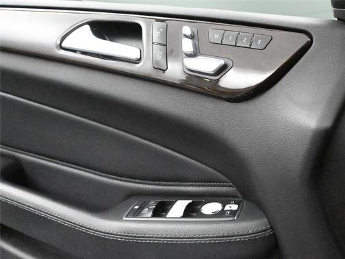 Crystal Black Pearl 2023 Honda HR-V EX-L