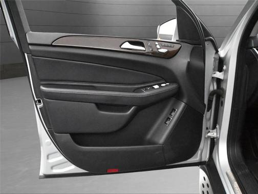 Crystal Black Pearl 2023 Honda HR-V EX-L