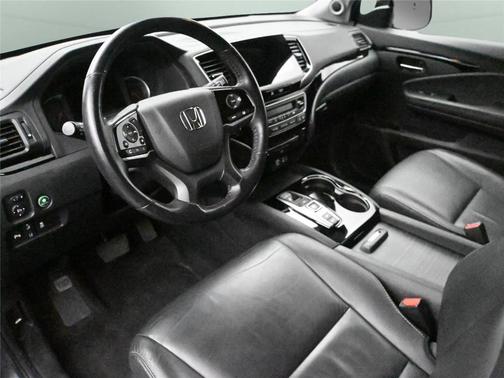 2022 Honda Pilot Touring 7-Passenger