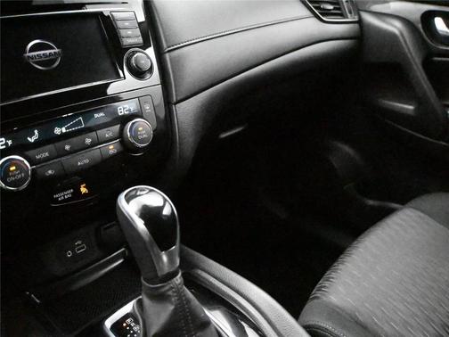 Magnetic Black Pearl 2020 Nissan Rogue SV