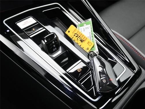 2024 Volkswagen Golf GTI 2.0T SE