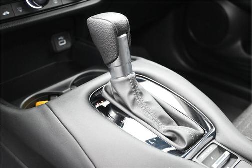 Crystal Black Pearl 2023 Honda HR-V LX