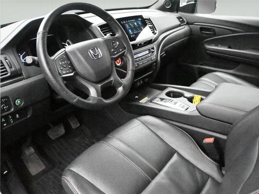 Platinum White Pearl 2024 Honda Passport TrailSport