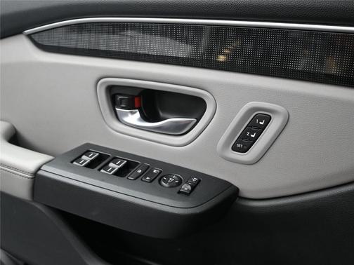 Lunar Silver Metallic 2023 Honda Pilot Elite